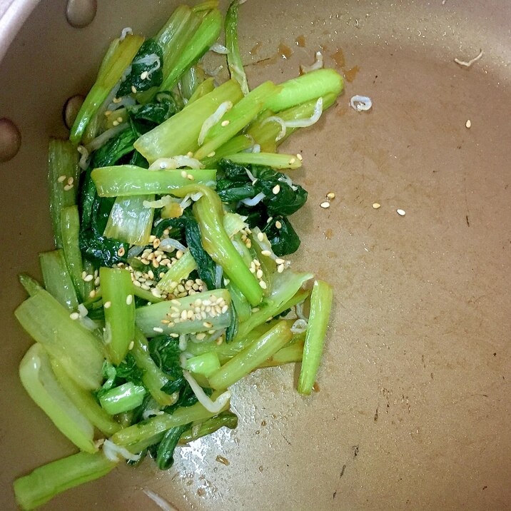 簡単美味しい！小松菜とジャコの炒め物